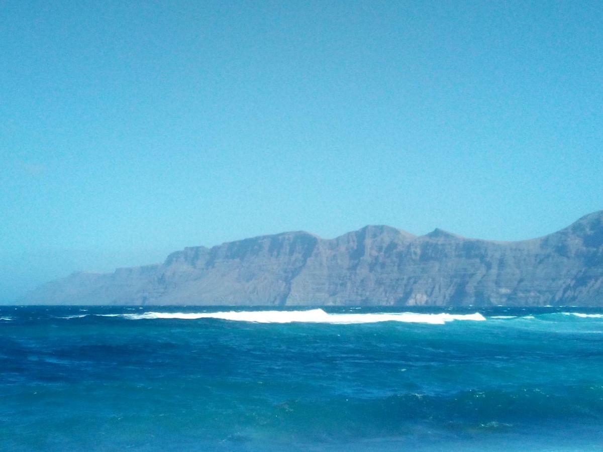 Alma En El Mar Lägenhet Tinajo Exteriör bild